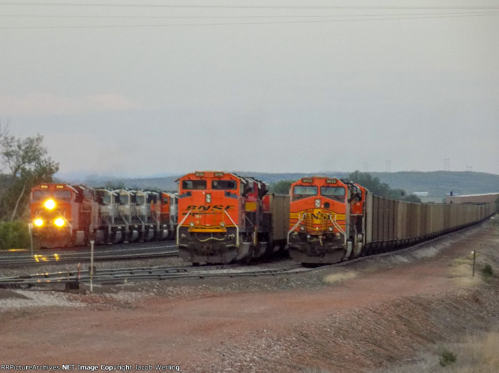 BNSF 5663, BNSF 9080, and BNSF 8140